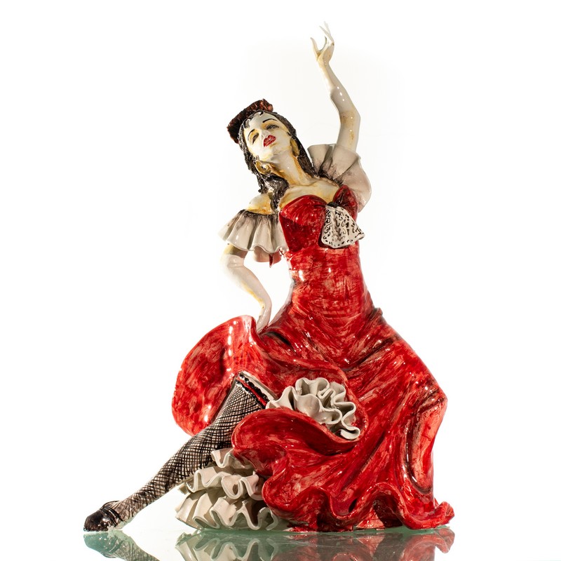 Lumiera ballerina in ceramica di Caltagirone